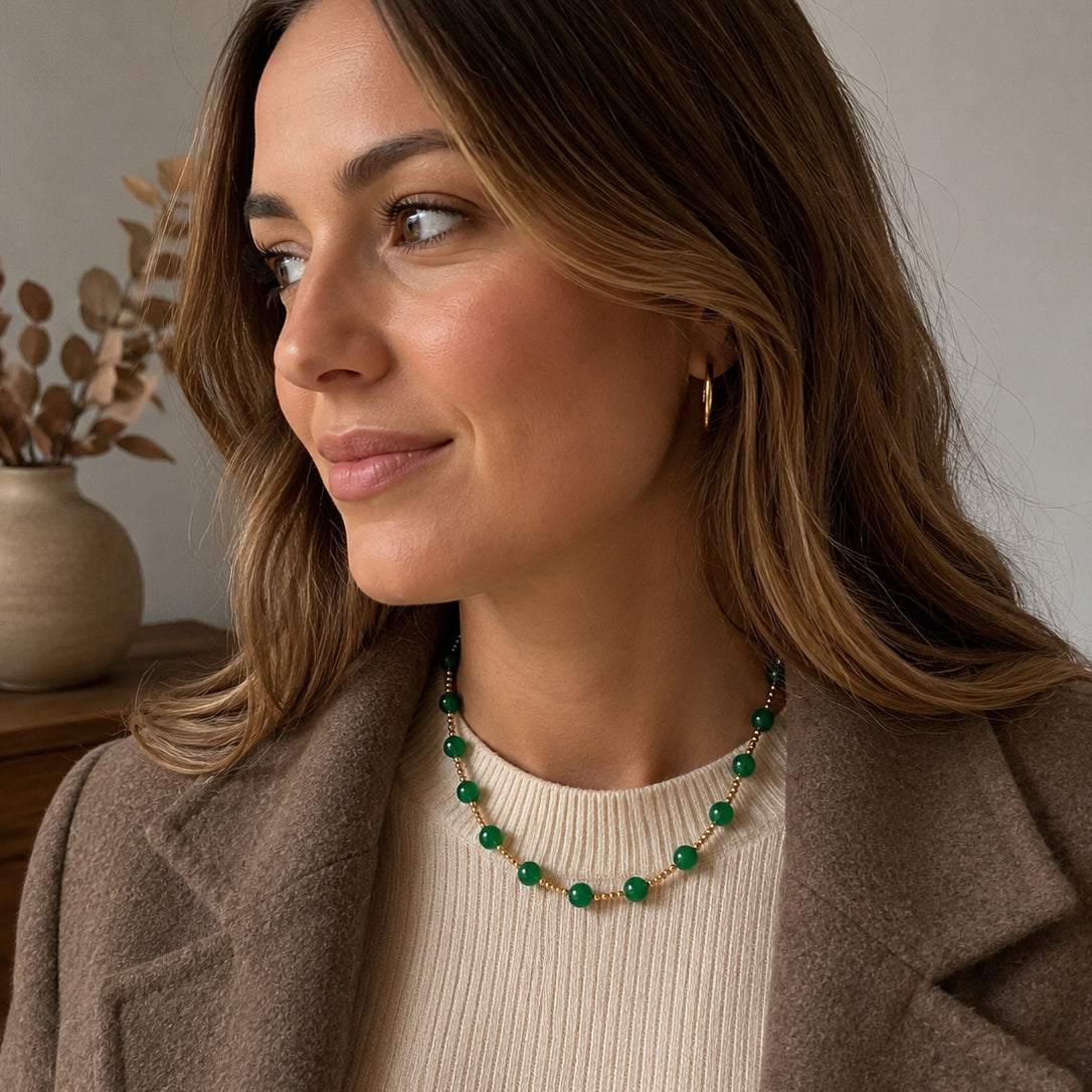 Collar gold jade