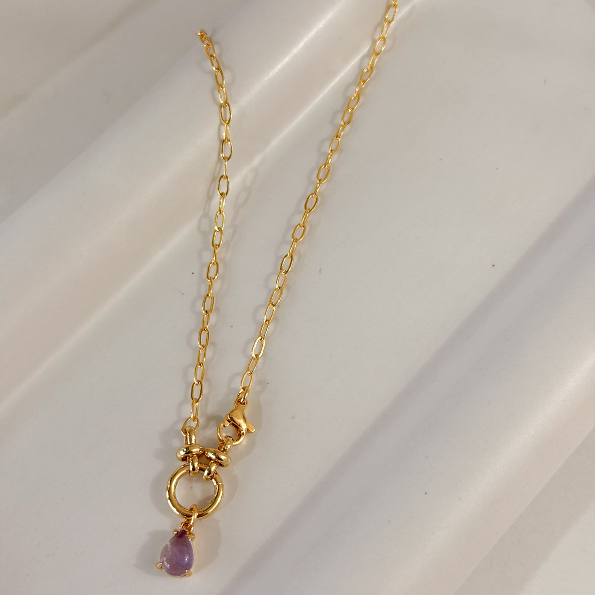 Collar violette