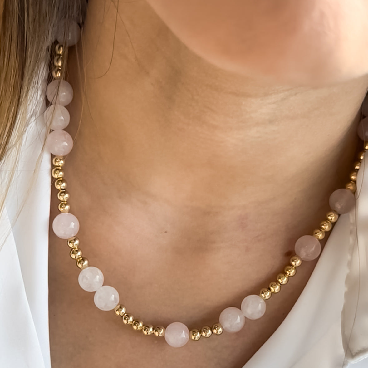 Collar gold cuarzo rosa